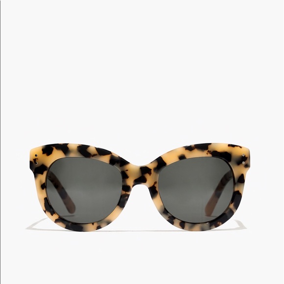 Madewell Accessories - Madewell tortoise sunglasses